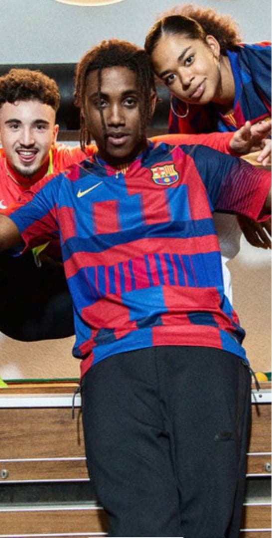 バルセロナ　ナイキ　記念ユニフォーム