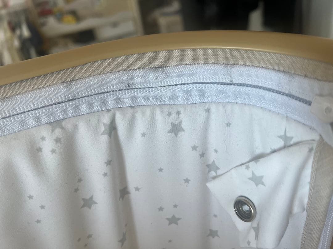 現在完売中 大人気 ミニ ベビーベッド HZDMJ カーキ 揺りかご機能付き