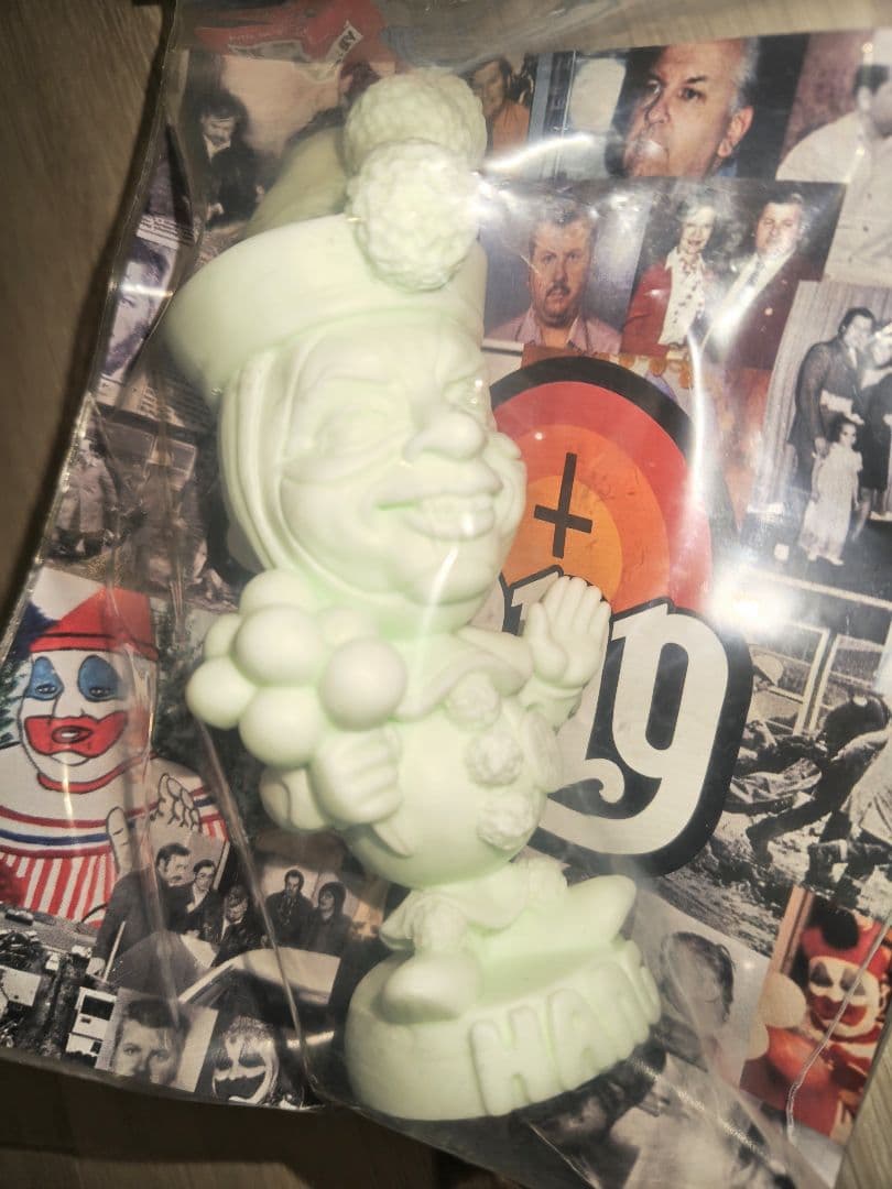 ジョン ウェイン ゲイシー ポゴ 殺人鬼 Hang 蓄光