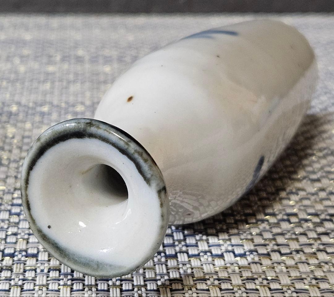 中国古美術　中国古陶磁器　清朝清代　青華　染付　水辺に鳥の図　小瓶　花入　鼻煙壺