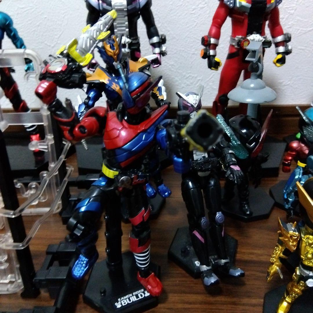 仮面ライダー　1番くじ　装動　フィギュア