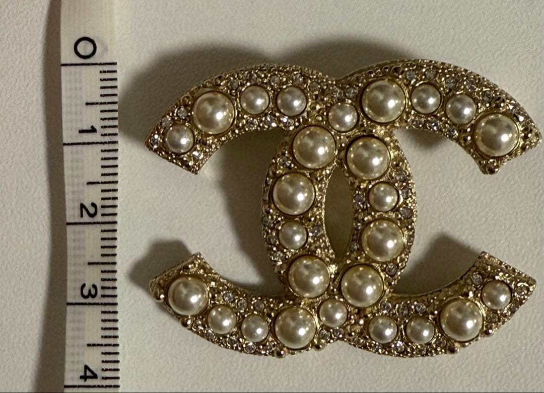 美品　CHANEL シャネル　ブローチ　ゴールド
