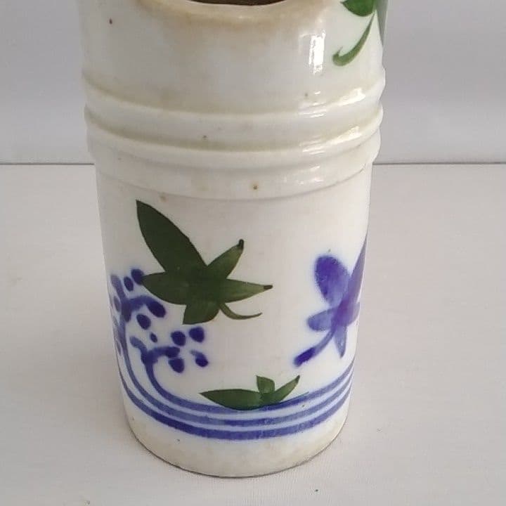 古い掛け花入れ