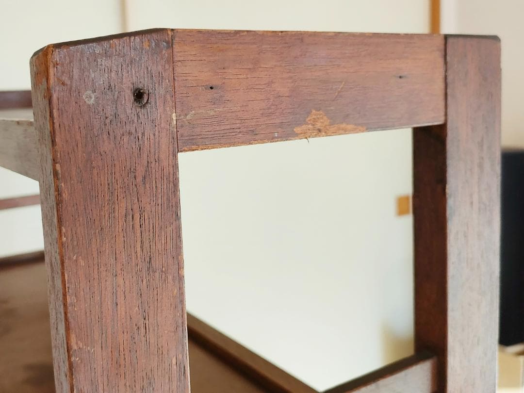 そうすけさんで買った古い木製の本棚