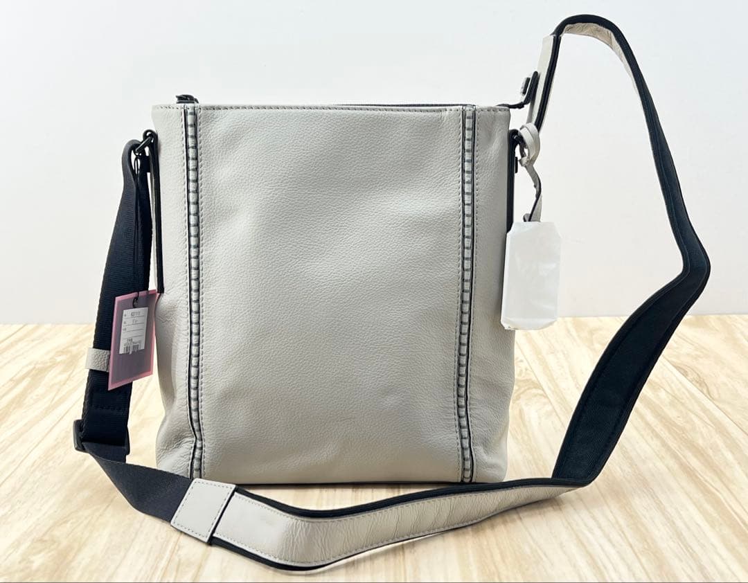 FUJITAKA フジタカ レザー ショルダーバッグ グレー