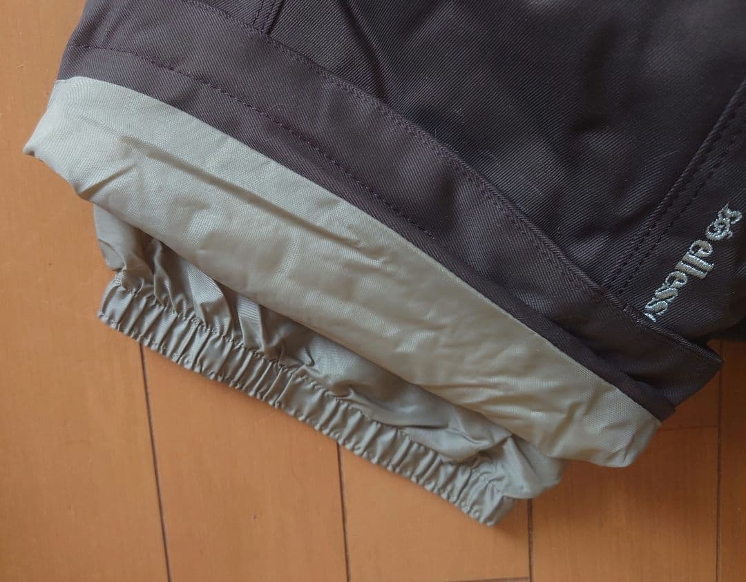 ellesseスキーウェア上下セット　ゴーグル＆グローブ付き