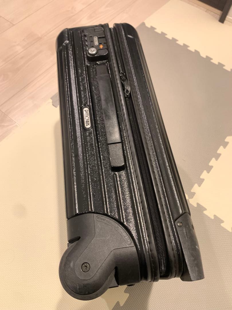 RIMOWAリモワ★サルサキャビントローリー 機内持込みOK★2輪キャリーケース