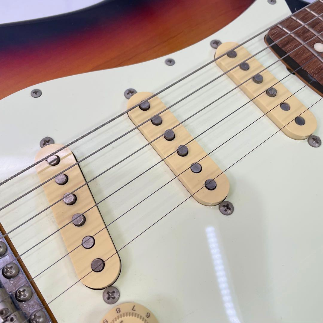 ◎ Fender Japan ストラトキャスター Qシリアル