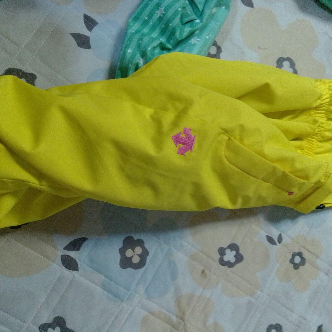 子ども用 スキーウェア ジャケットとパンツ