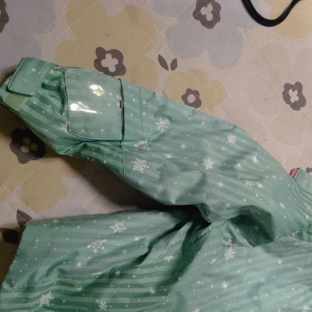 子ども用 スキーウェア ジャケットとパンツ