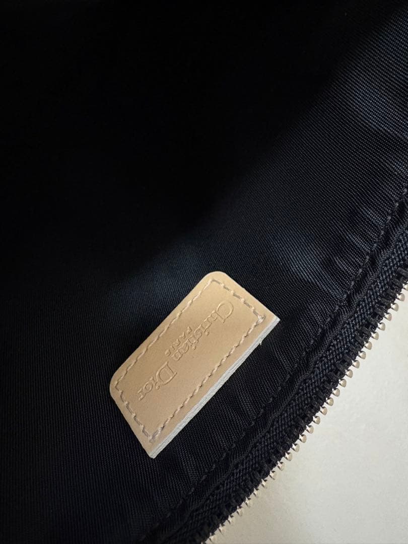 Dior ハーフムーン型ハンドバッグ ブラック/ホワイト