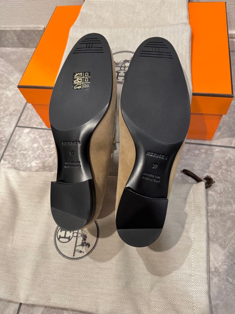 新品　エルメス　パリ　37 ベージュアルジル