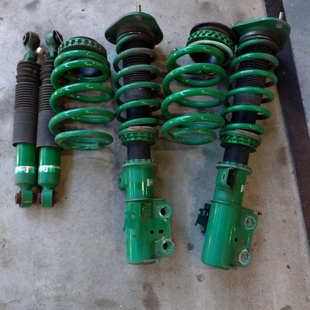 専用出品30アルファード、ヴェルファイアTEIN車高調