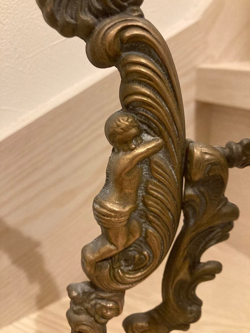 真鍮スタンド 　アンティーク 金属製 フレーム