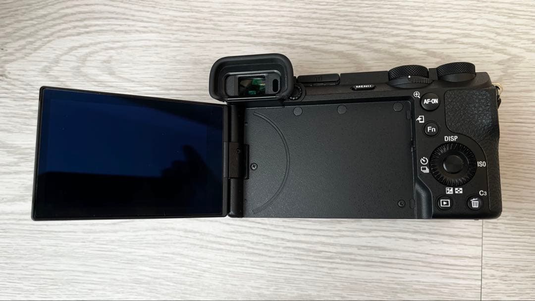 【美品】SONY α6700 ミラーレスカメラ 本体 ILCE-6700