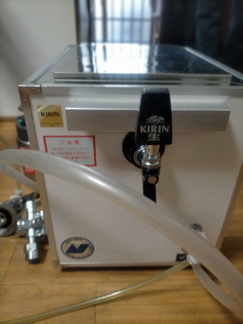 キリン ビールサーバー氷式コンセント不要。減圧弁。洗浄タンクレンチブラシ全部1式