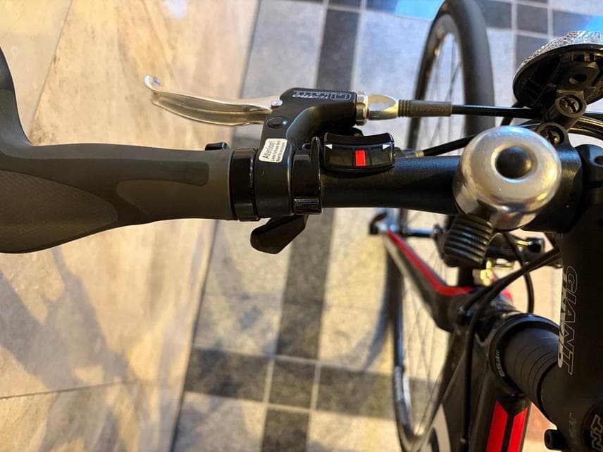 GIANT-FCR-フラットバーロード-手渡しのみでお願いします。