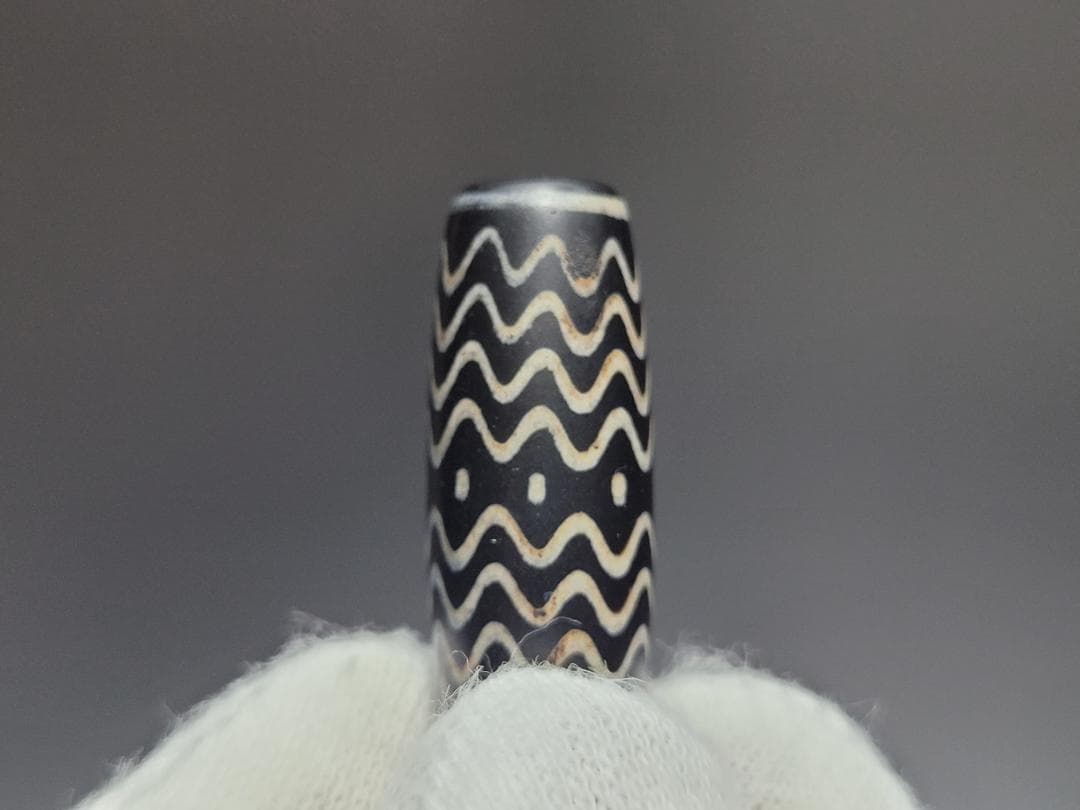 古代 黒瑪瑙 流れ文 ビーズ 玉 装身具 時代物 幅約3cm