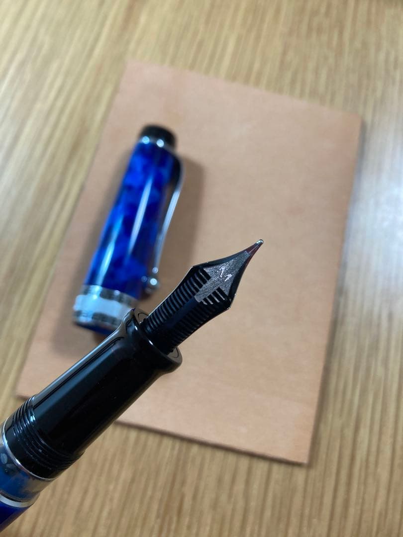 アウロラ 万年筆 青 14K金 Mニブ