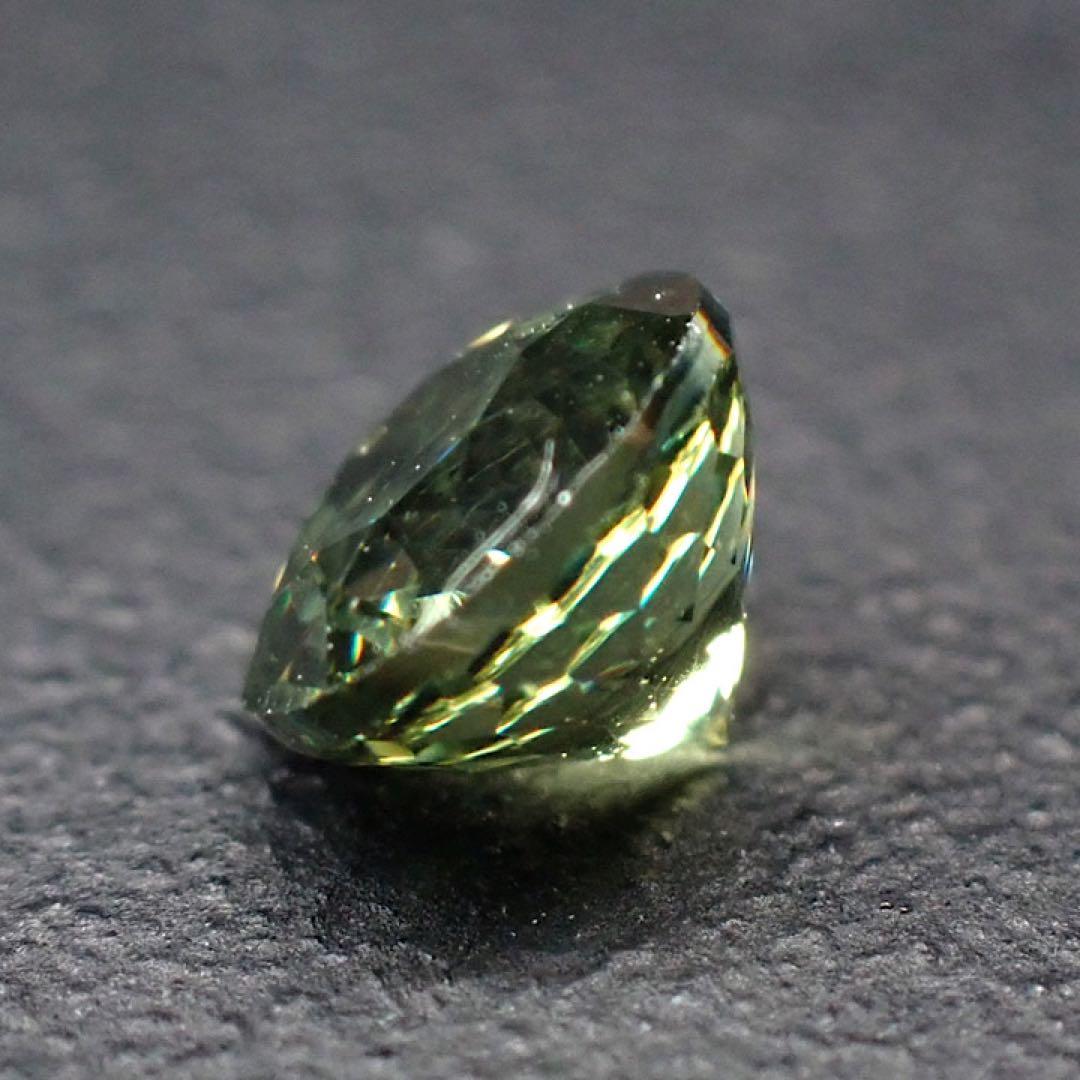 【マダガスカル/アンバンジャ産】デマントイドガーネット