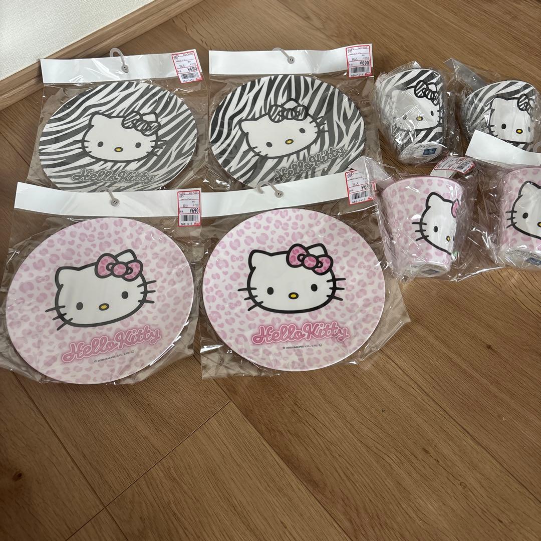 アベイル×ハローキティ　メラミンプレート　タンブラー ヒョウ柄　ゼブラ柄