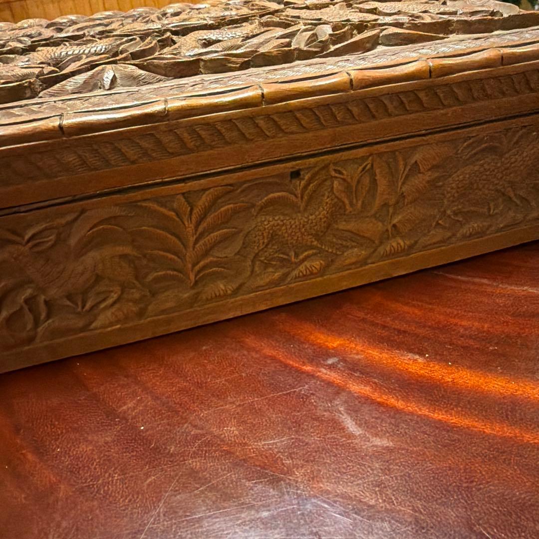 カシミール産(？) クルミ材　古木　彫刻　アクセサリーケース　アンティーク