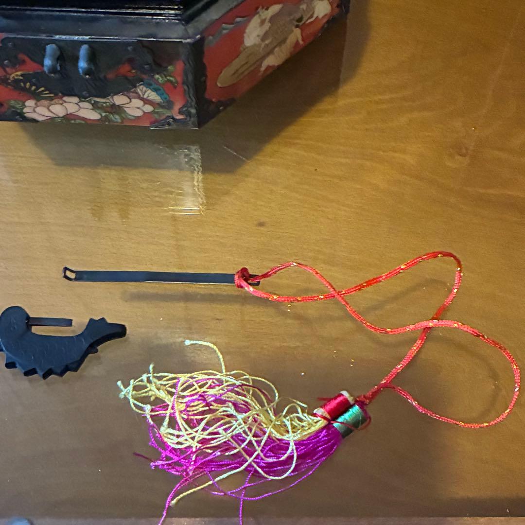 ヴィンテージ 中国　宝石箱　ジュエリーボックス　八角形　レア　赤