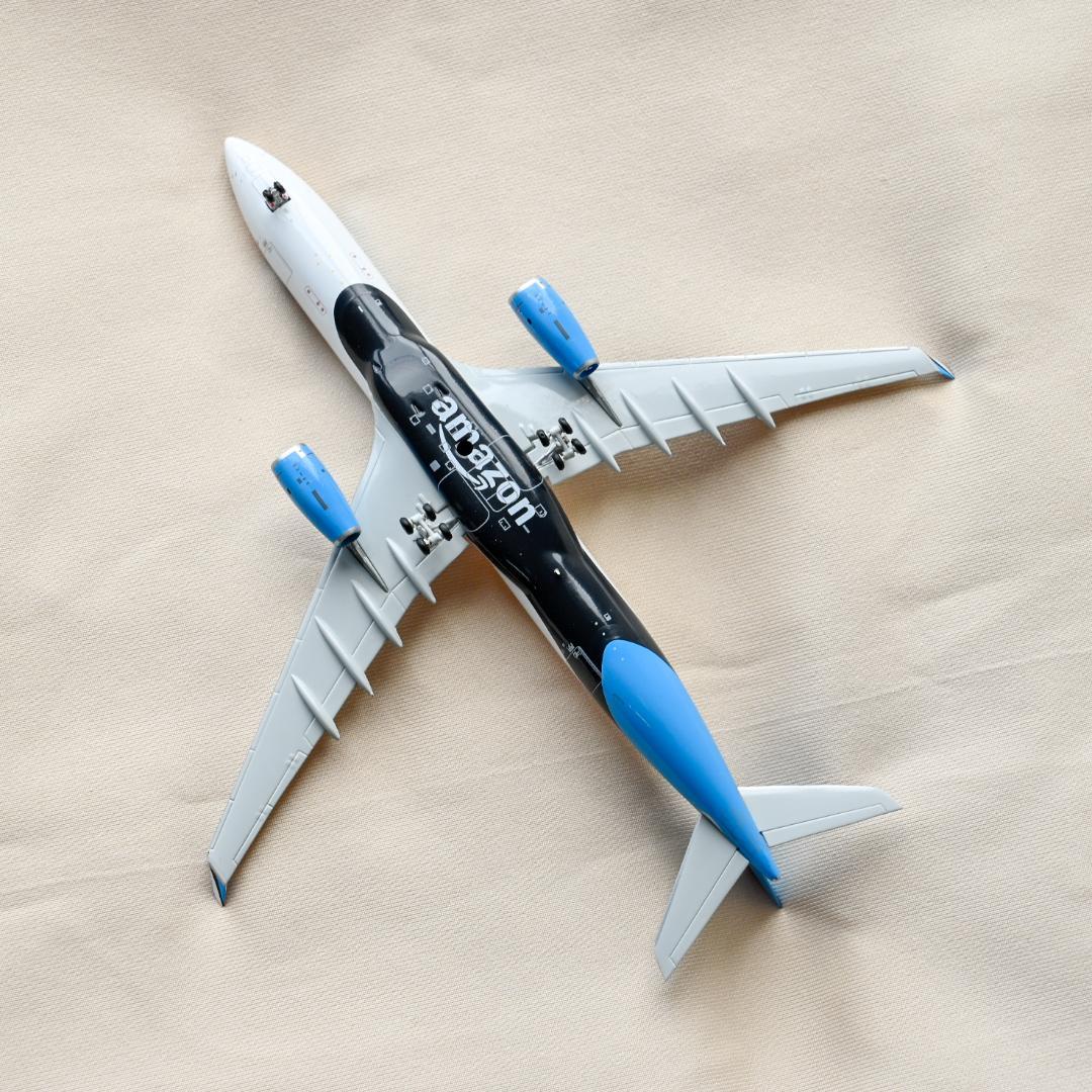 アマゾン Prime Air A330-300 P2F 貨物機 1/400