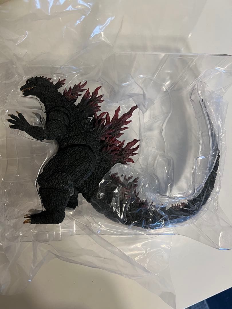 ティー　S.H.MonsterArts GODZILLA 2000