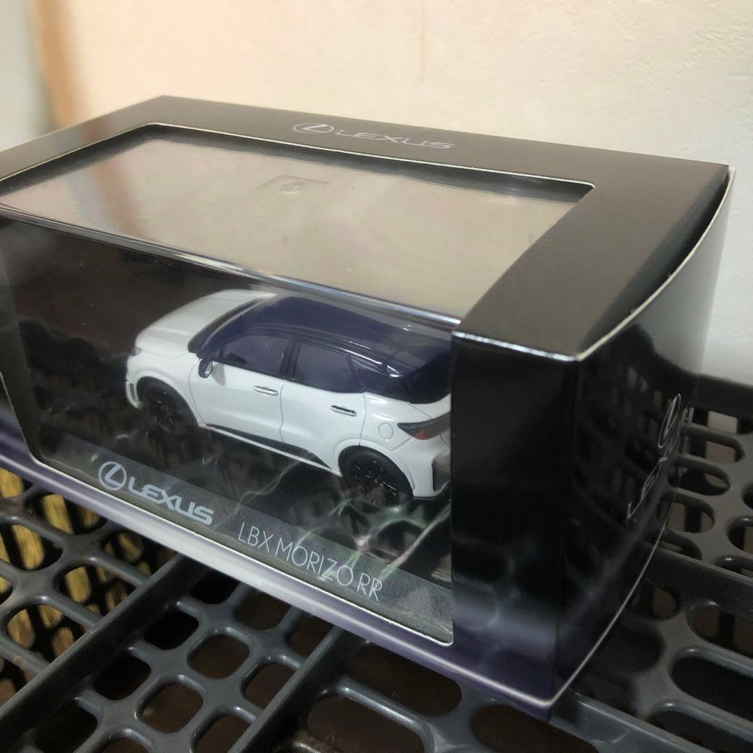 京商 1/43ミニカー レクサスLBX ホワイト