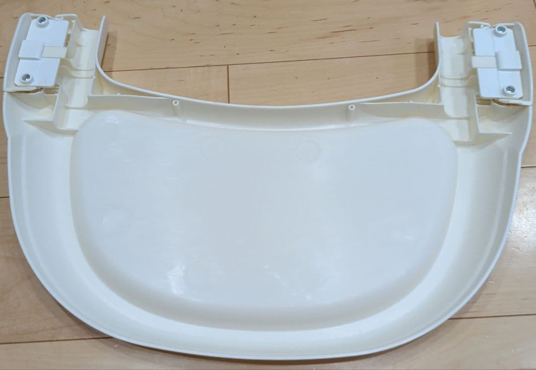 コンビ　ネムリラAT 電動ハイローチェア オートスウィングゆりかご クリーム色