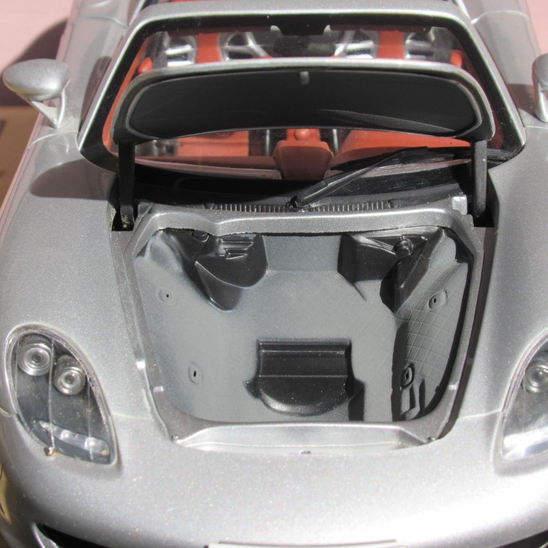 す*み様 1/18 AUTOartオートアート 78041 ポルシェ カレラGT