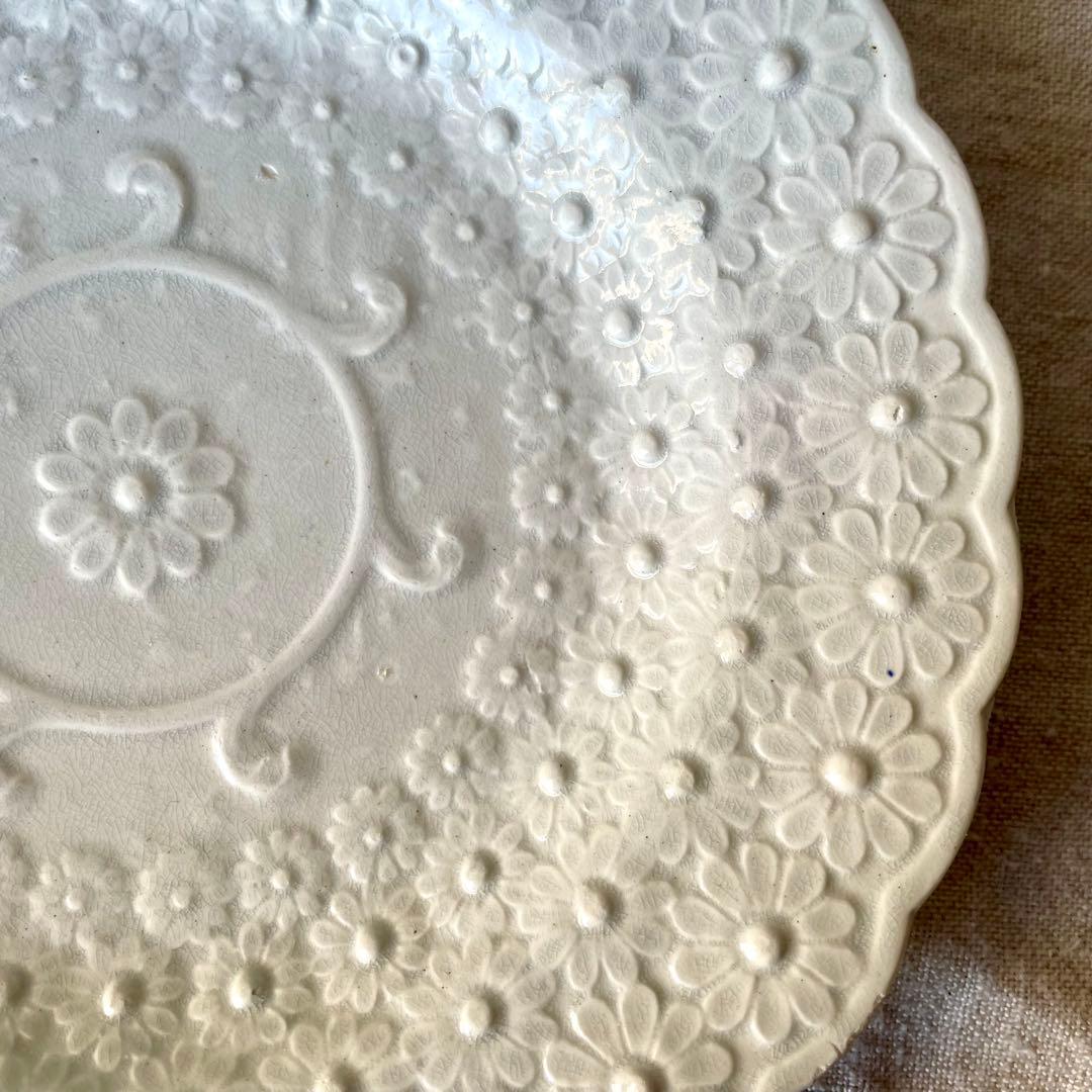 アーピ 　　　19世紀初頭マーガレットレリーフプレートフランスアンティーク