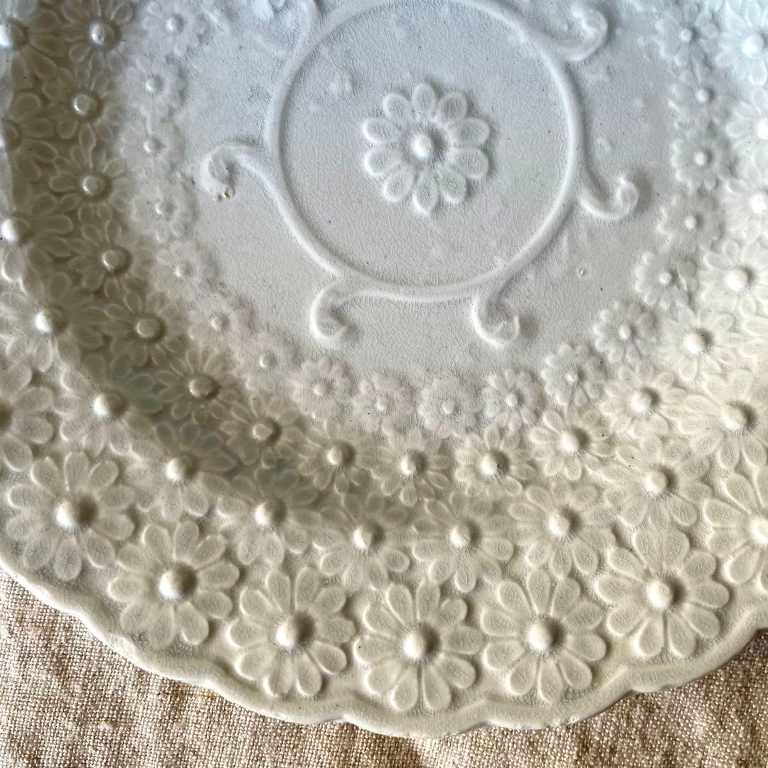 アーピ 　　　19世紀初頭マーガレットレリーフプレートフランスアンティーク