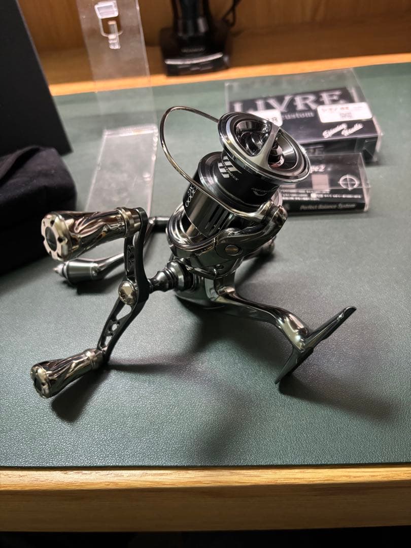 ステラc3000XGスピニングリール リブレダブルハンドル付