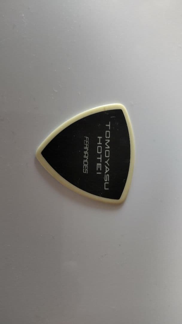 布袋寅泰　ピック