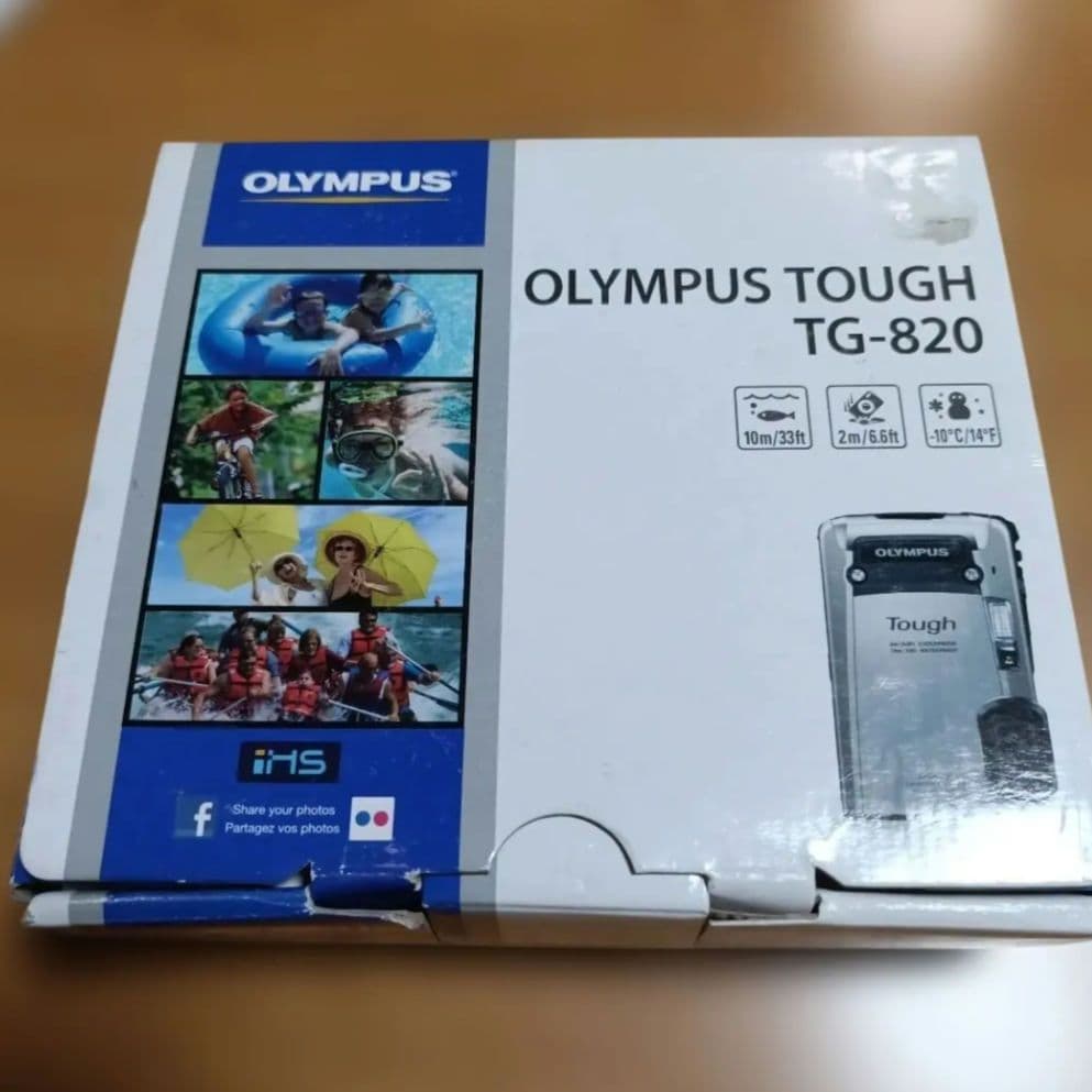 OLYMPUS Tough TG-820 レッド 本体と付属品