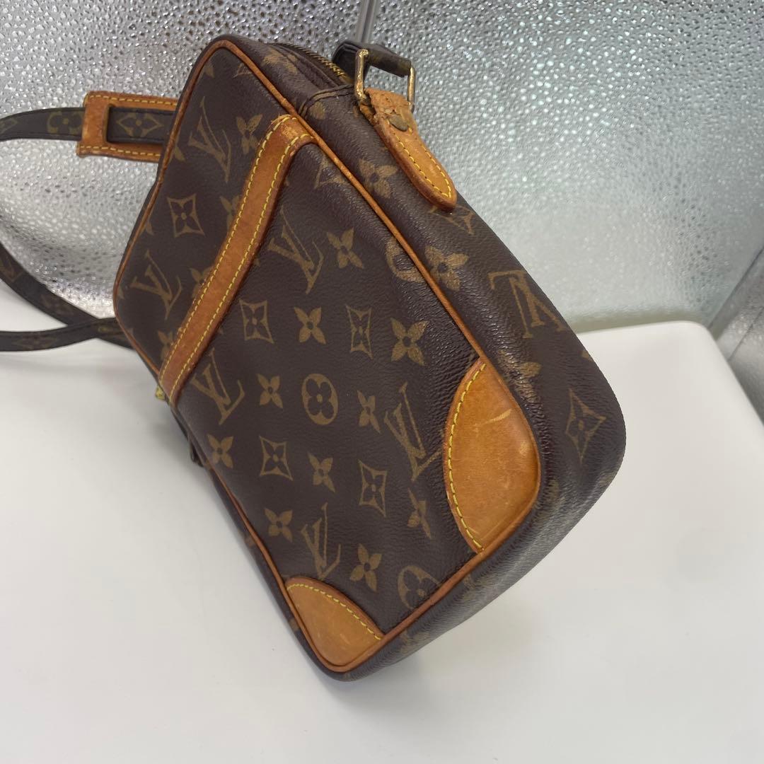 LOUIS VUITTON ルイヴィトン　ダヌーブ　ショルダーバッグ