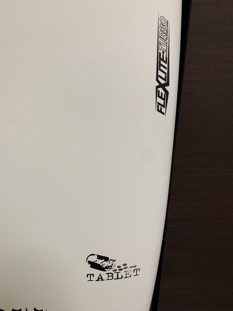 PLACEBO プレセボ　タブレット　サーフボード　フィン付き