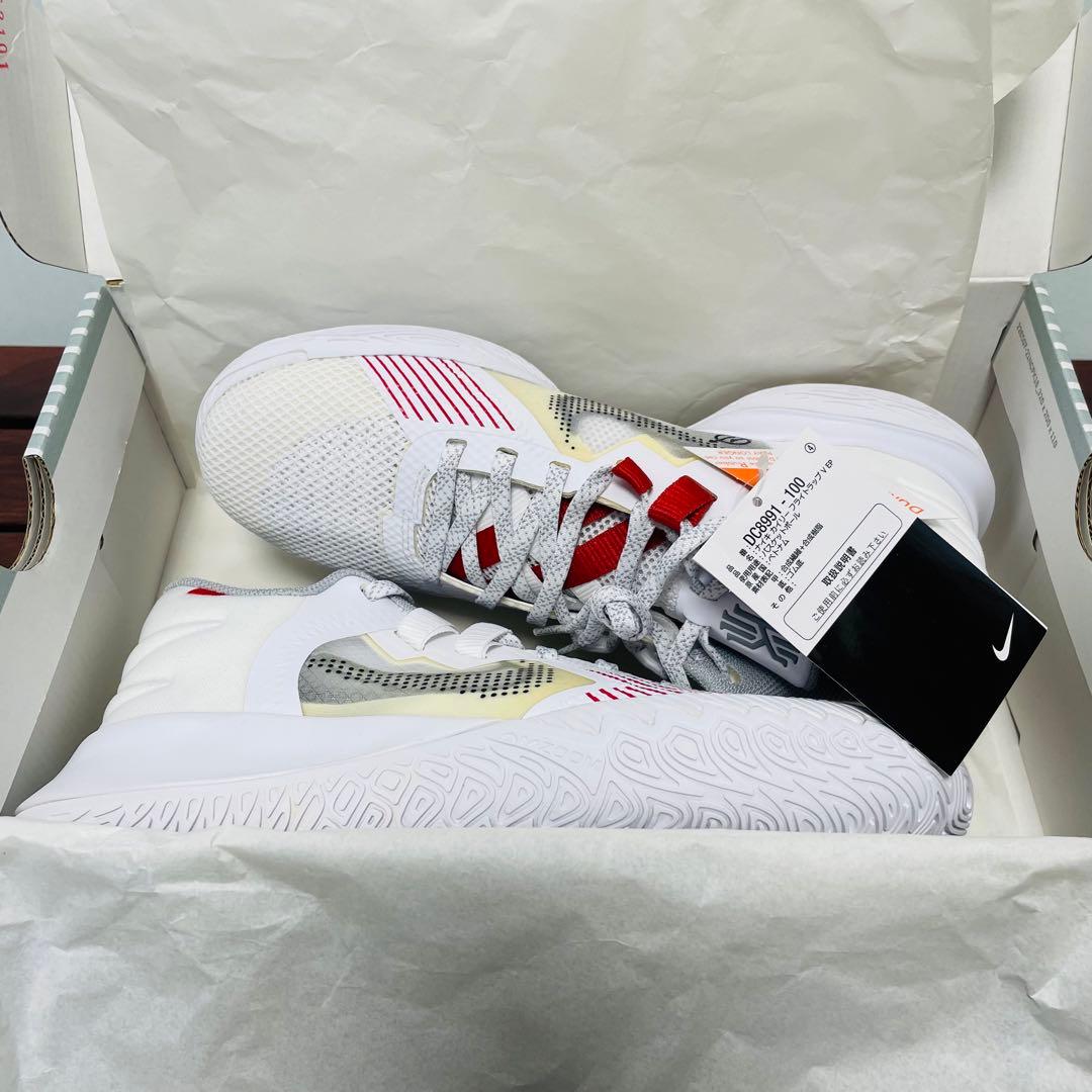 新品 NIKE スニーカー カイリー バスケットシューズ 25.5cm ナイキ