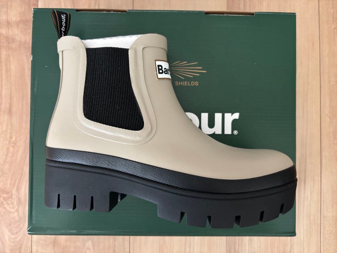 Barbour ベージュ ショートブーツ 厚底