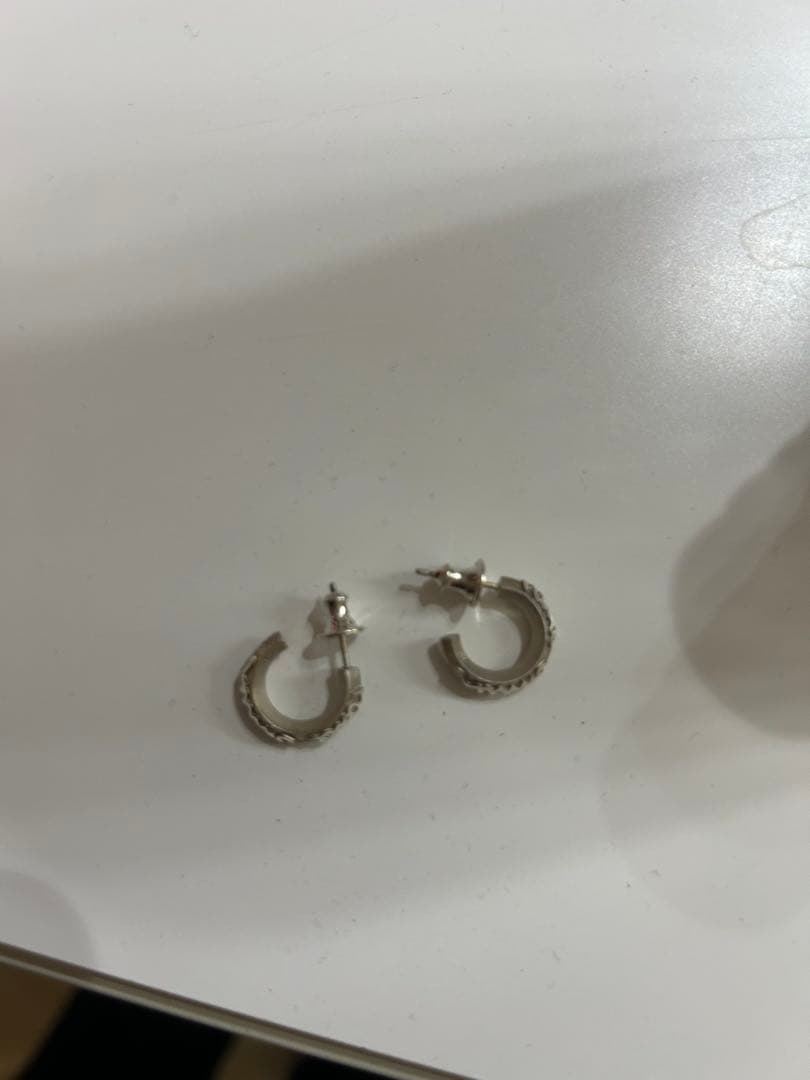 ’Cropped Logo’ シングルピアス　Paul Smith ポールスミス