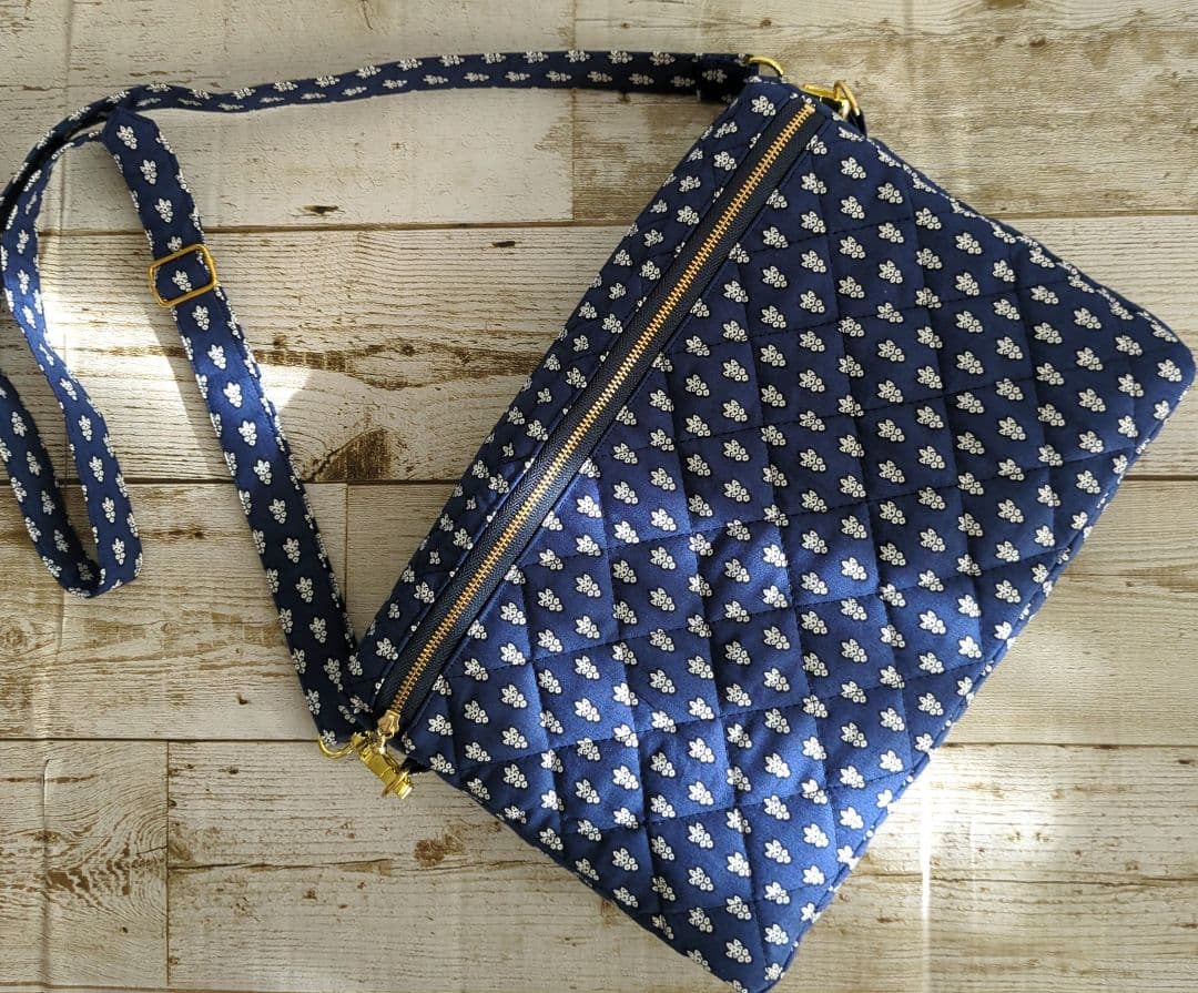 スクエアバッグ　ショルダーバッグ　ハンドメイド