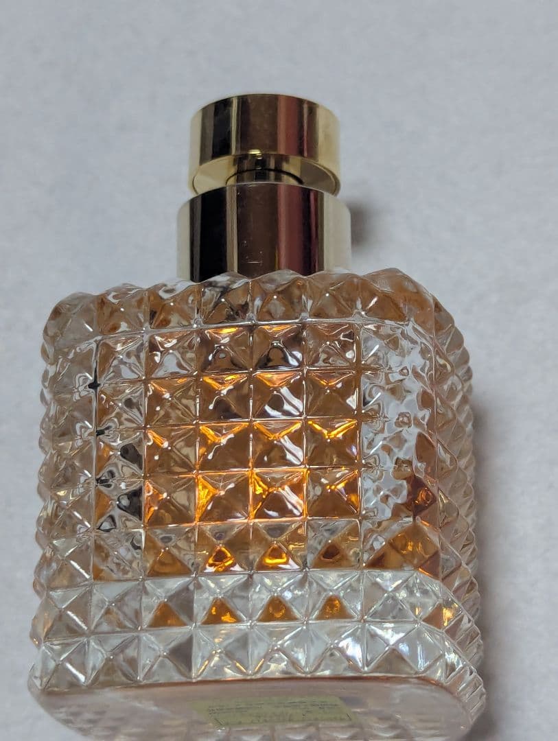 ヴァレンティノドンナオーデパルファム50ml