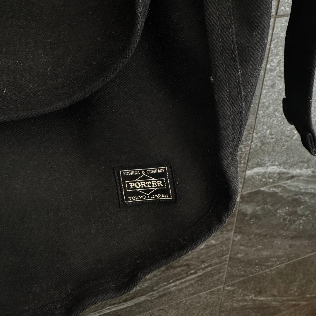 PORTER ブラック メッセンジャーバッグ大容量　黒