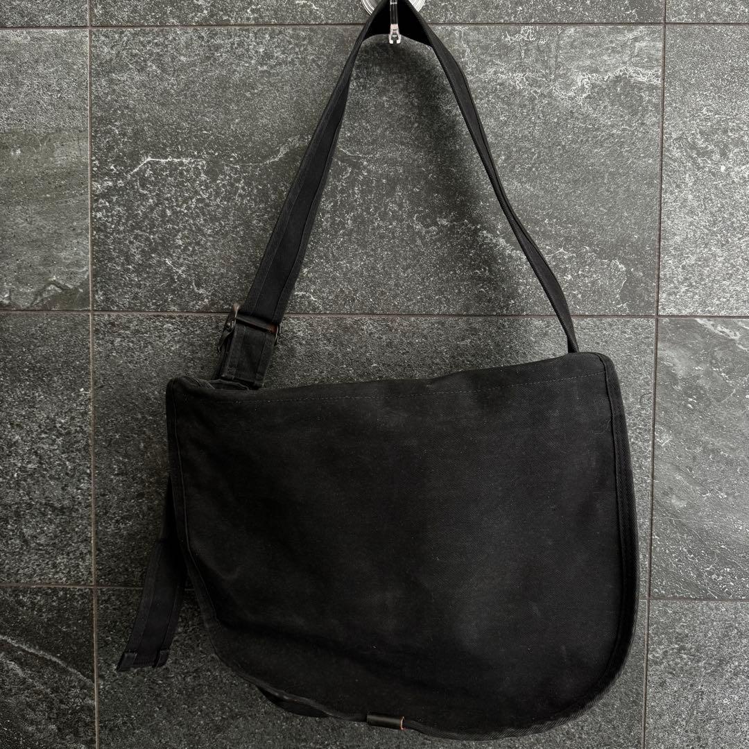 PORTER ブラック メッセンジャーバッグ大容量　黒