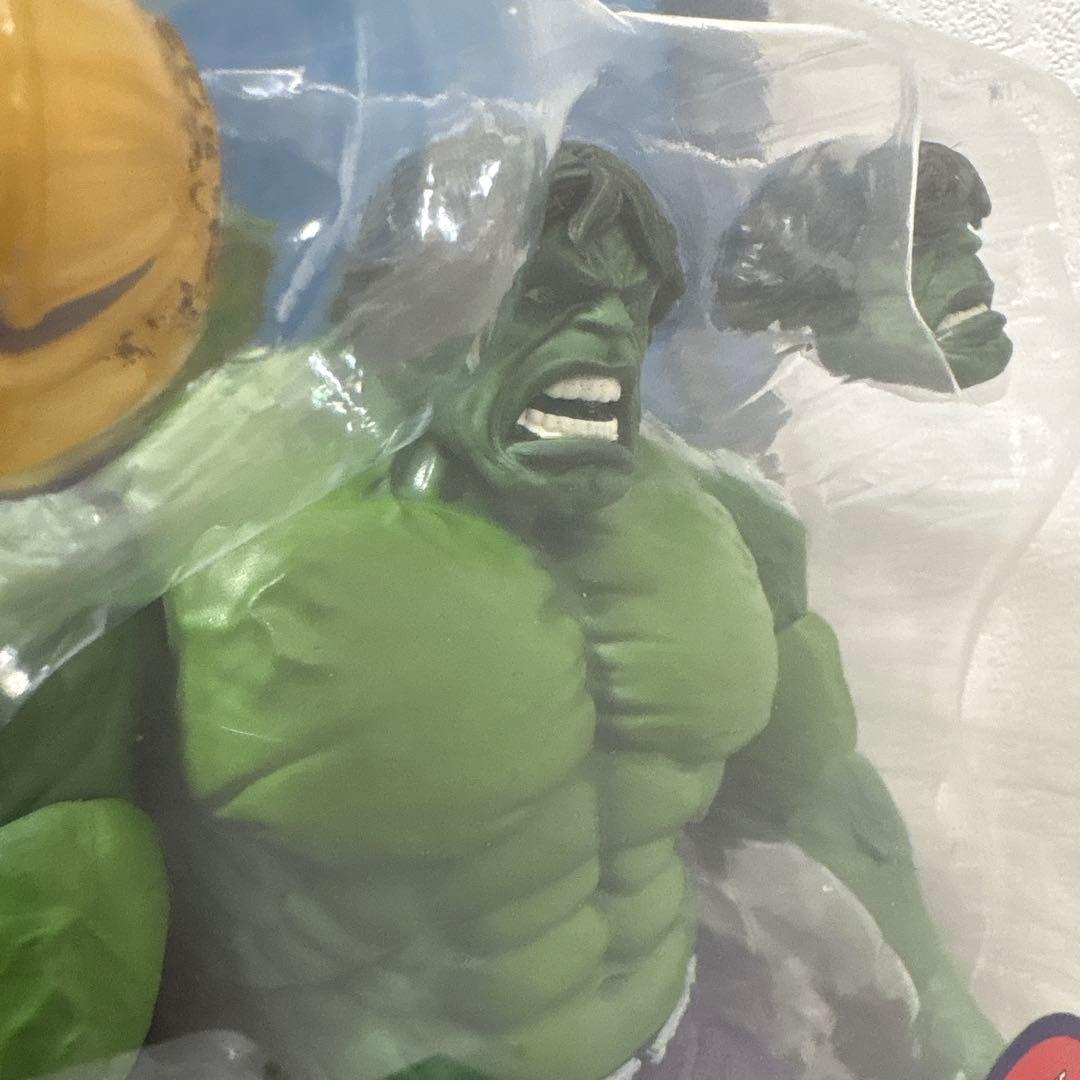 未開封　マーベルレジェンド ハルク　フィギュア