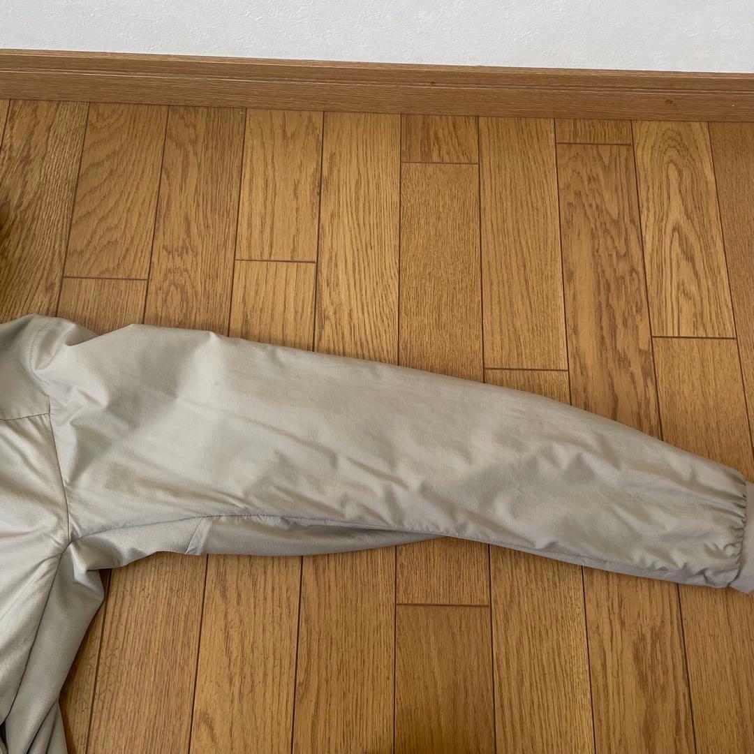 希少カラーARC'TERYX アトモフーディーベージュS