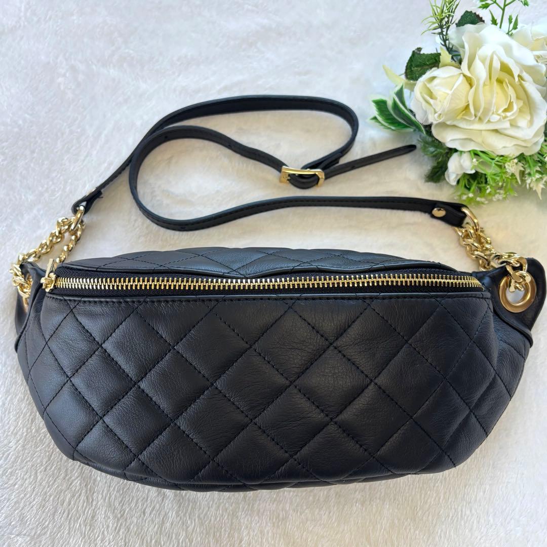 新品未使用　オウレンティ　キルティング　レザー　ボディバッグ　軽量　ブラック