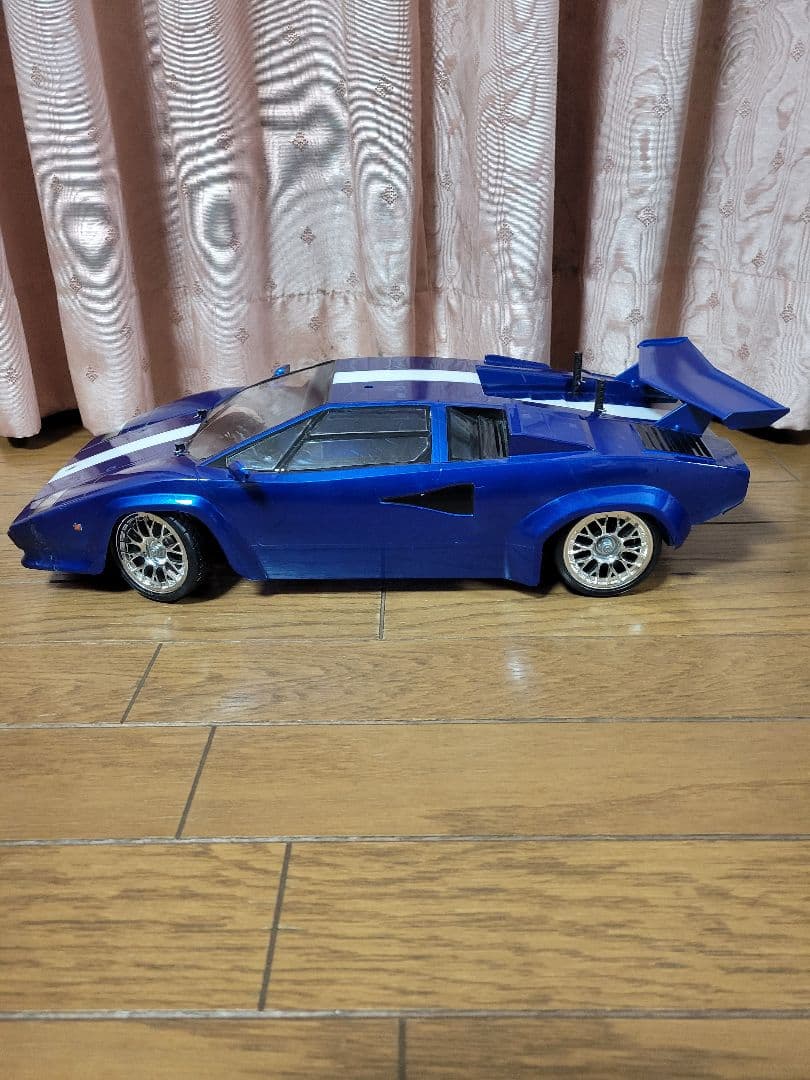 タミヤラジコン　TT01シャーシカウンタックボディ